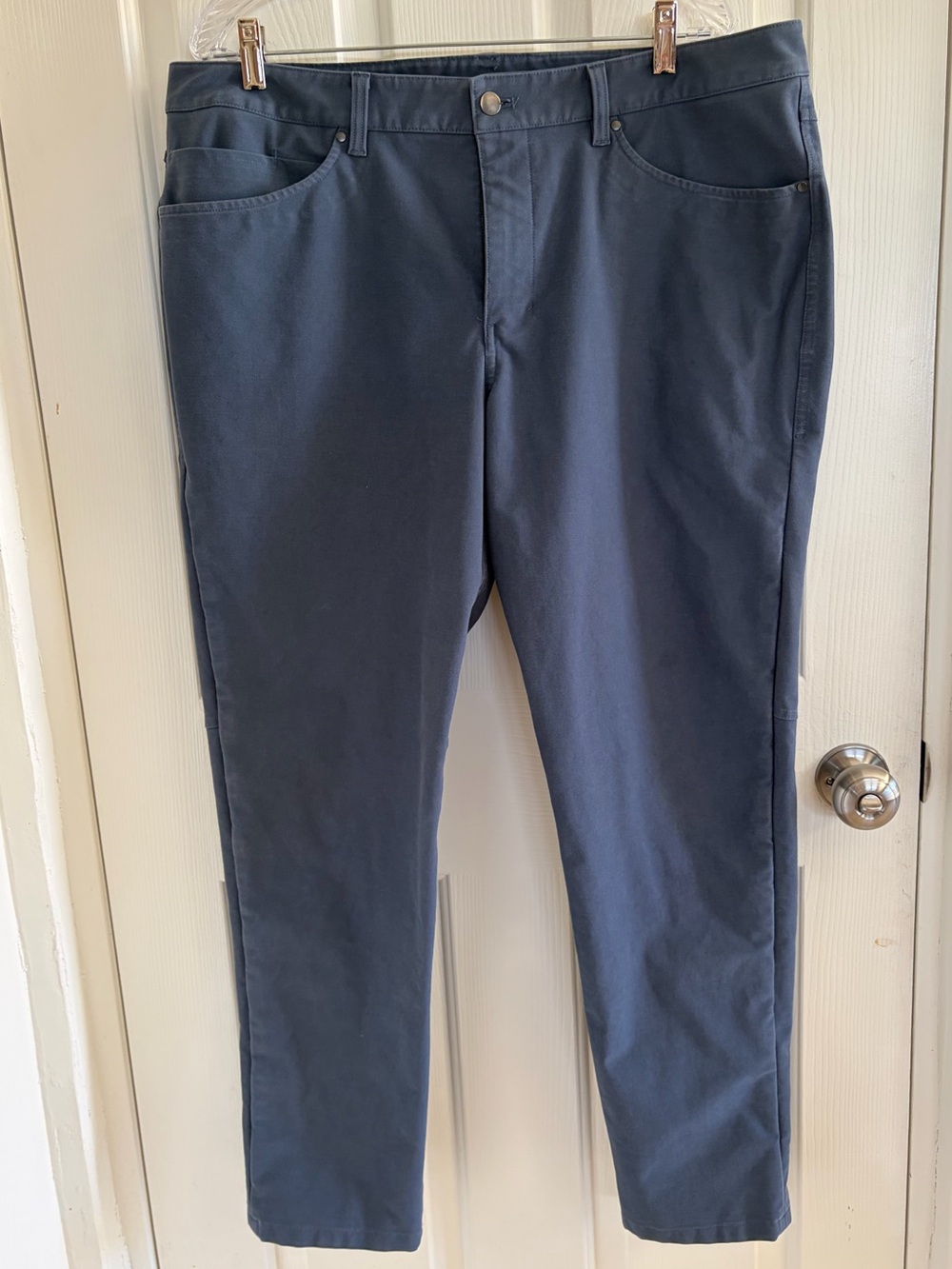 Lululemon Men’s ABC Slim-Fit Utliltech River Blue Size 38
